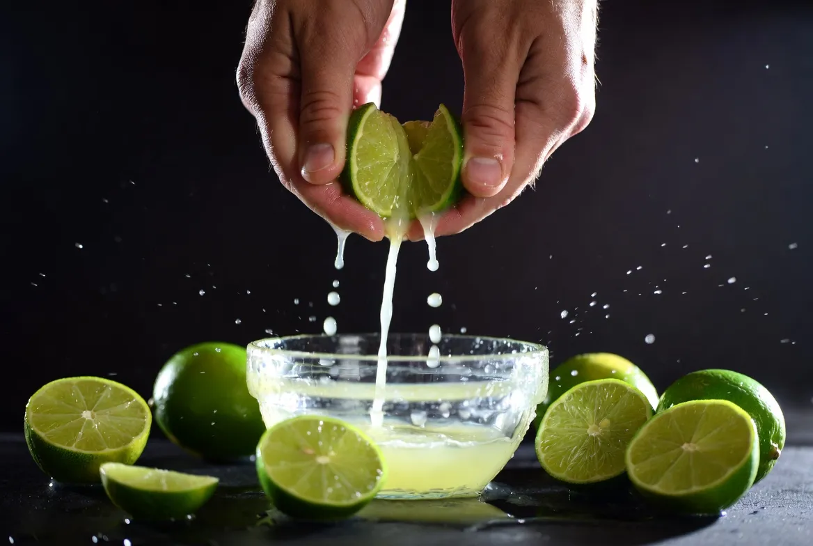 Fresh Lime Juice (2 oz)